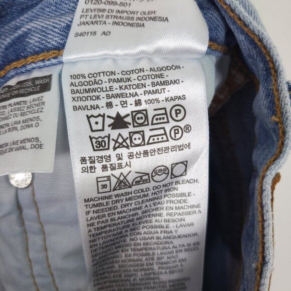 Levi's 501 Light Wash Distressed Shorts - Picture 2 of 7